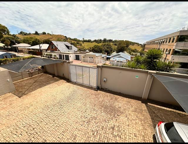 400M² OFFICE FOR SALE IN MELVILLE